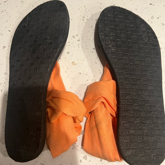 DONATED - Picture 2 of 3